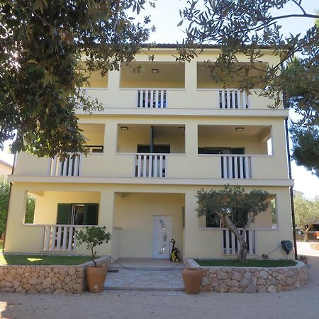 Apartmani Mara Pakostane Exterior photo