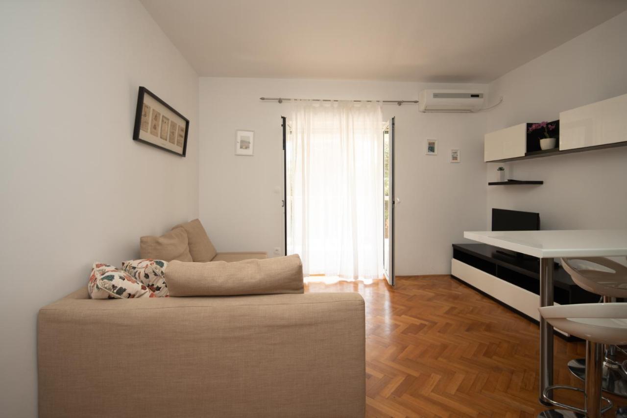 Apartmani Mara Pakostane Exterior photo