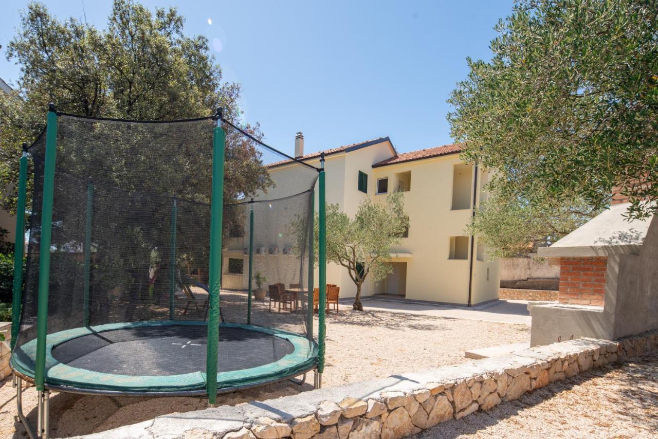 Apartmani Mara Pakostane Exterior photo