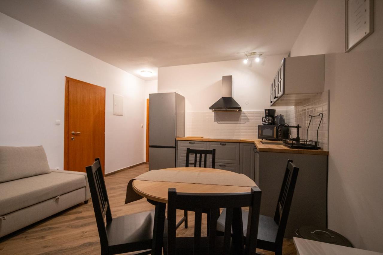 Apartmani Mara Pakostane Exterior photo