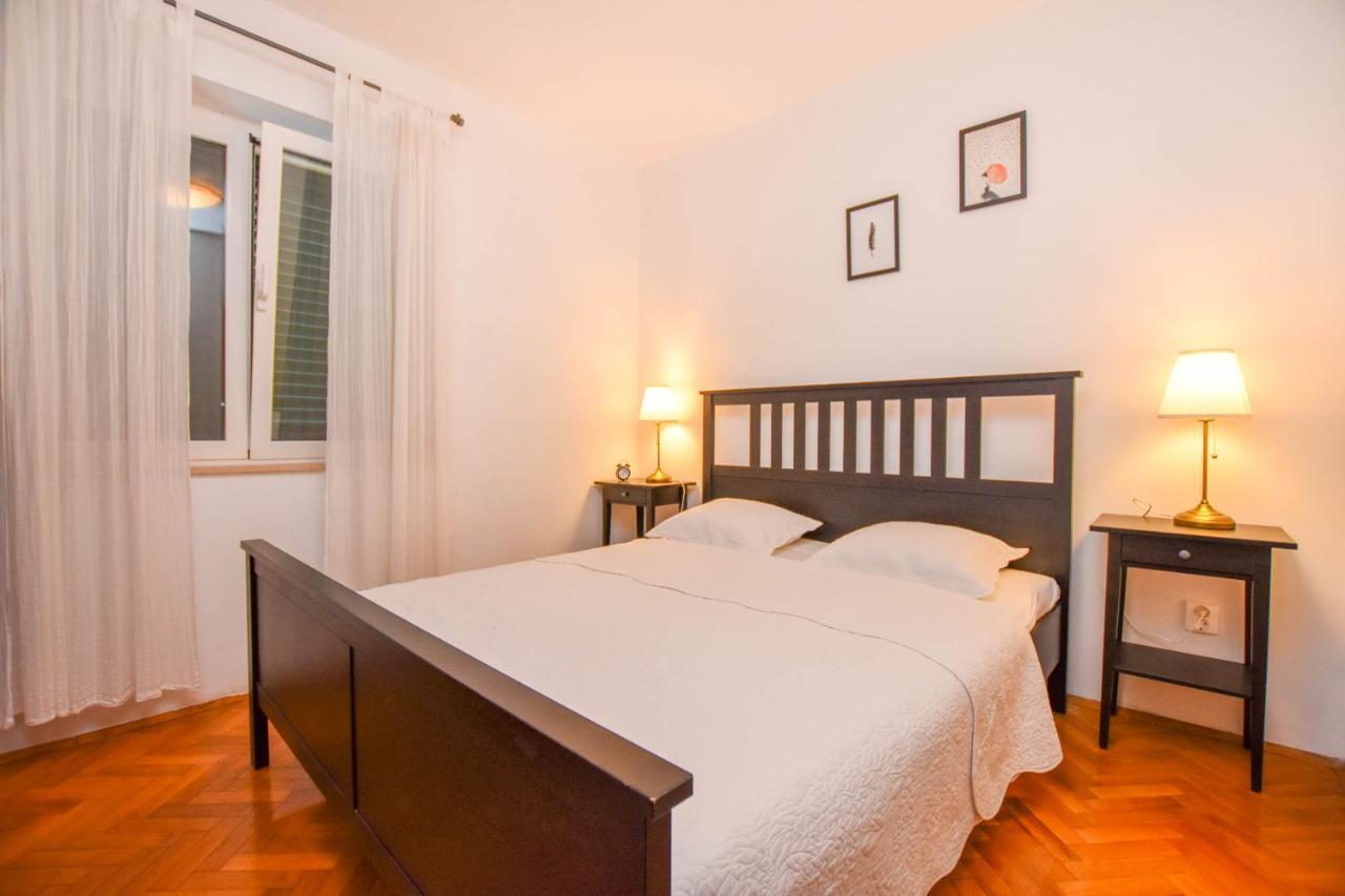 Apartmani Mara Pakostane Exterior photo